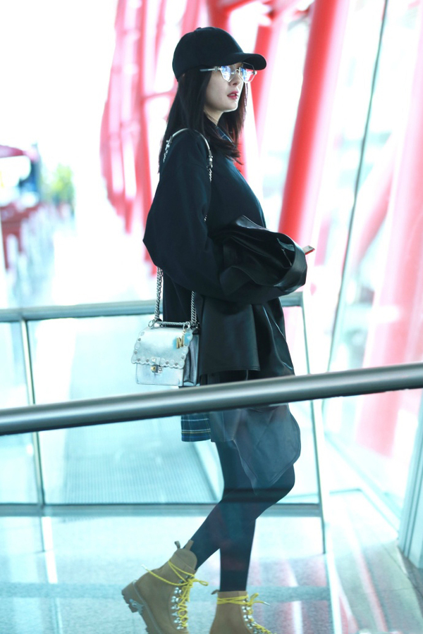 原来Fendi才是曲筱绡和安迪的最爱！