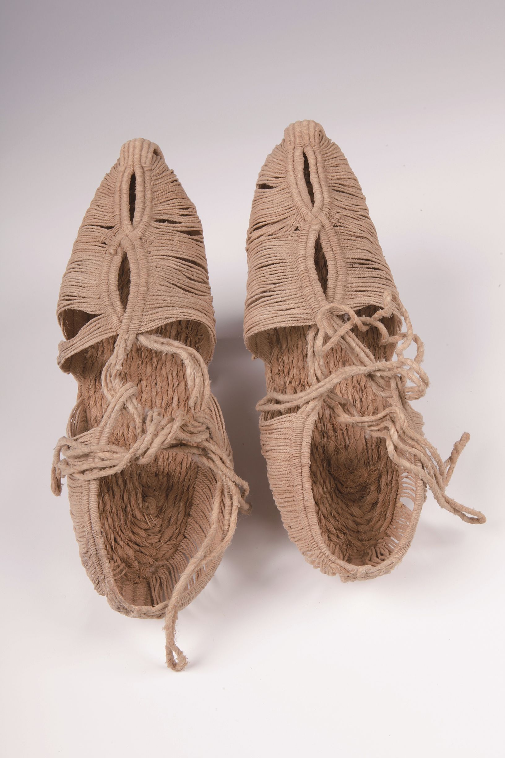 考古发现汉代皮鞋,出土的鞋子古代