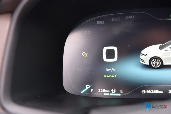 上汽荣威新能源车体验,荣威ei6max试驾