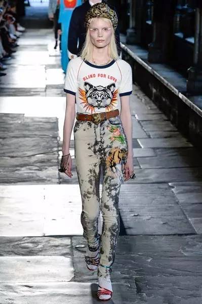 2017蛇与骨的华丽融合!古驰又承包了我下半年的钱包了!