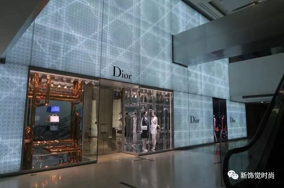 春夏dior服装店陈列,男装dior服装店陈列