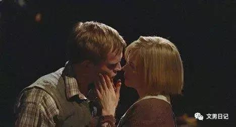 我们都生活在狗镇，你也是其中一员