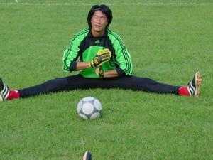 国足门将颜骏凌的个人资料,国足三大门将谁最有前途