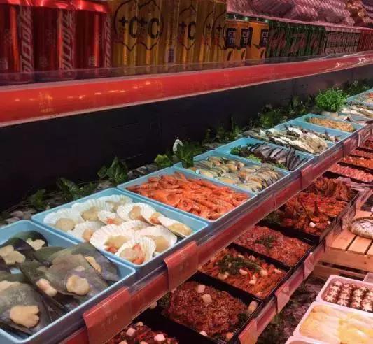 各位旅客，前方到站昆城广场，请注意装满钱包，装满钱包！