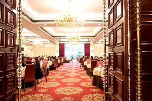 这个空降厨师,为何工资高过港厨?