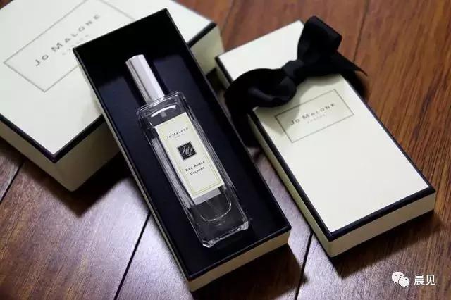 闻香识人有哪些香水,闻香识女人里提到的香水