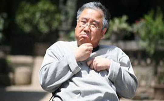 老人突发脑溢血医生急救,怎样急救脑溢血突发的病人