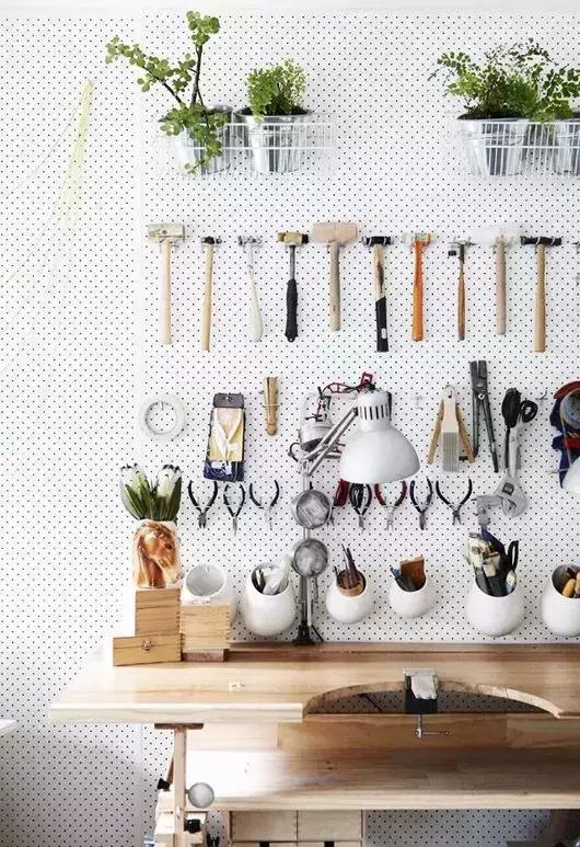 原木洞洞板餐边柜收纳置物架,洞洞板厨房墙面收纳好物推荐