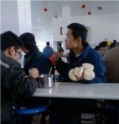 十条笑话：办公室的女人打赌：用同一套问题，打电话问她们的男人