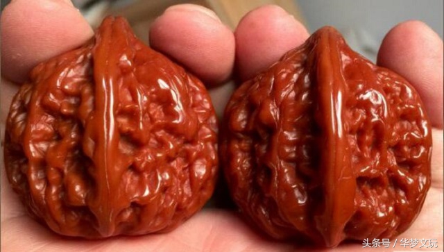 文玩核桃最简单的盘玩方法,文玩核桃在手里怎么盘玩