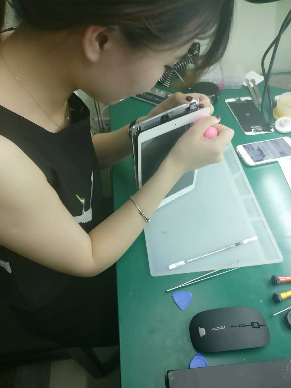 苹果手机电池电芯的真伪,苹果手机电池纯原装怎么辨别