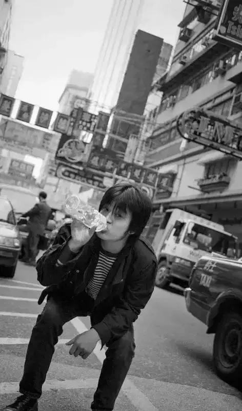 与窦唯相爱相杀十年的她，用记录了中国那个不朽的摇滚时代