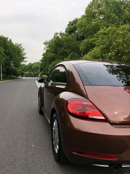 新到17年大众甲壳虫,14年大众甲壳虫白色驾驶感受