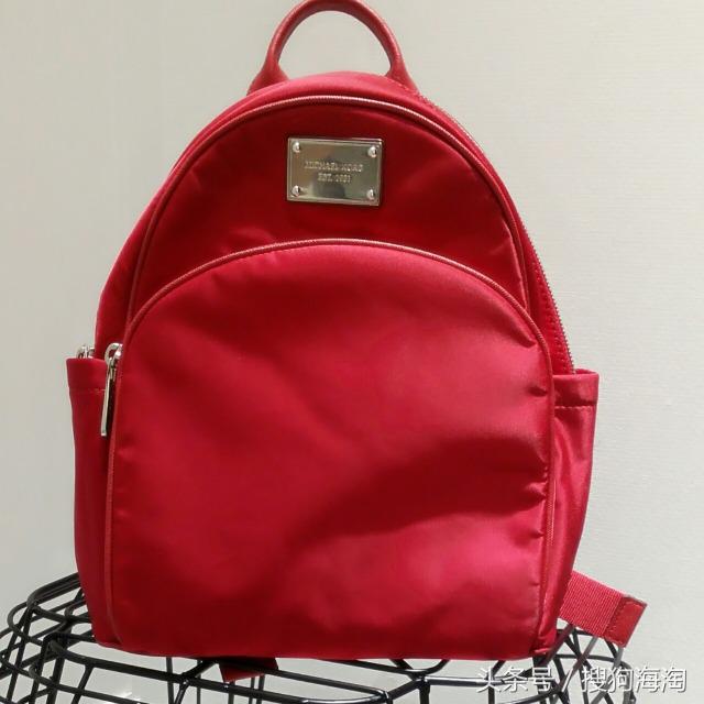 michaelkors女士包属于什么档次,michaelkors双肩包绿色