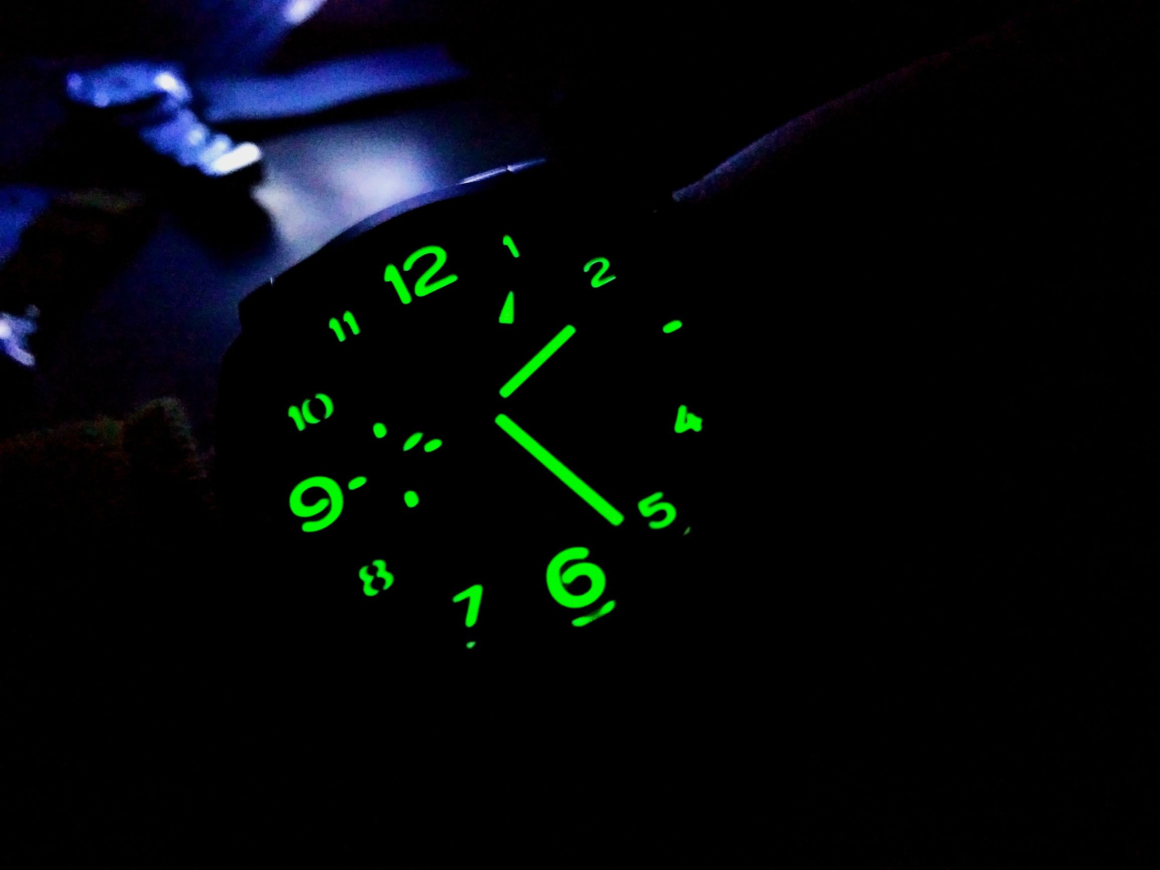 “午夜幽灵”沛纳海PAM00438，全系列唯一表壳表带全陶瓷