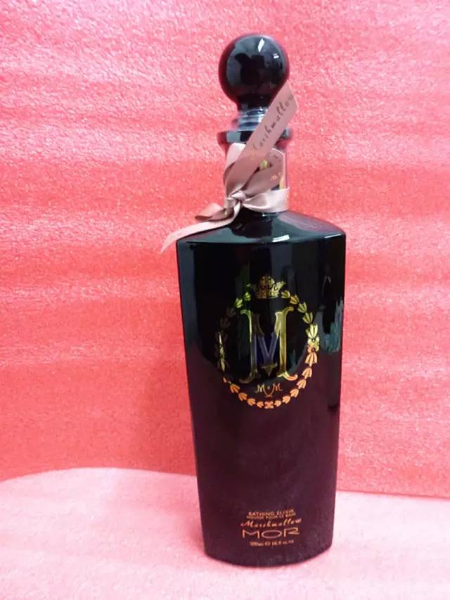 手臂后背大腿起痘印,后背长痘如何消除用什么药