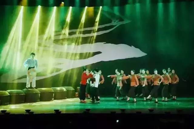 绂忓埄鏉ュ暒鍥㈣喘,绂忓埄鏉ュ暒鑸炶箞瑙嗛鍎跨