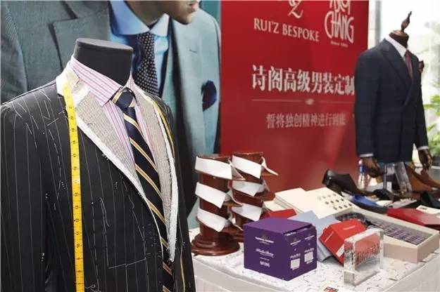 衬衫选对了,上班被老板夸,下班被女友赞