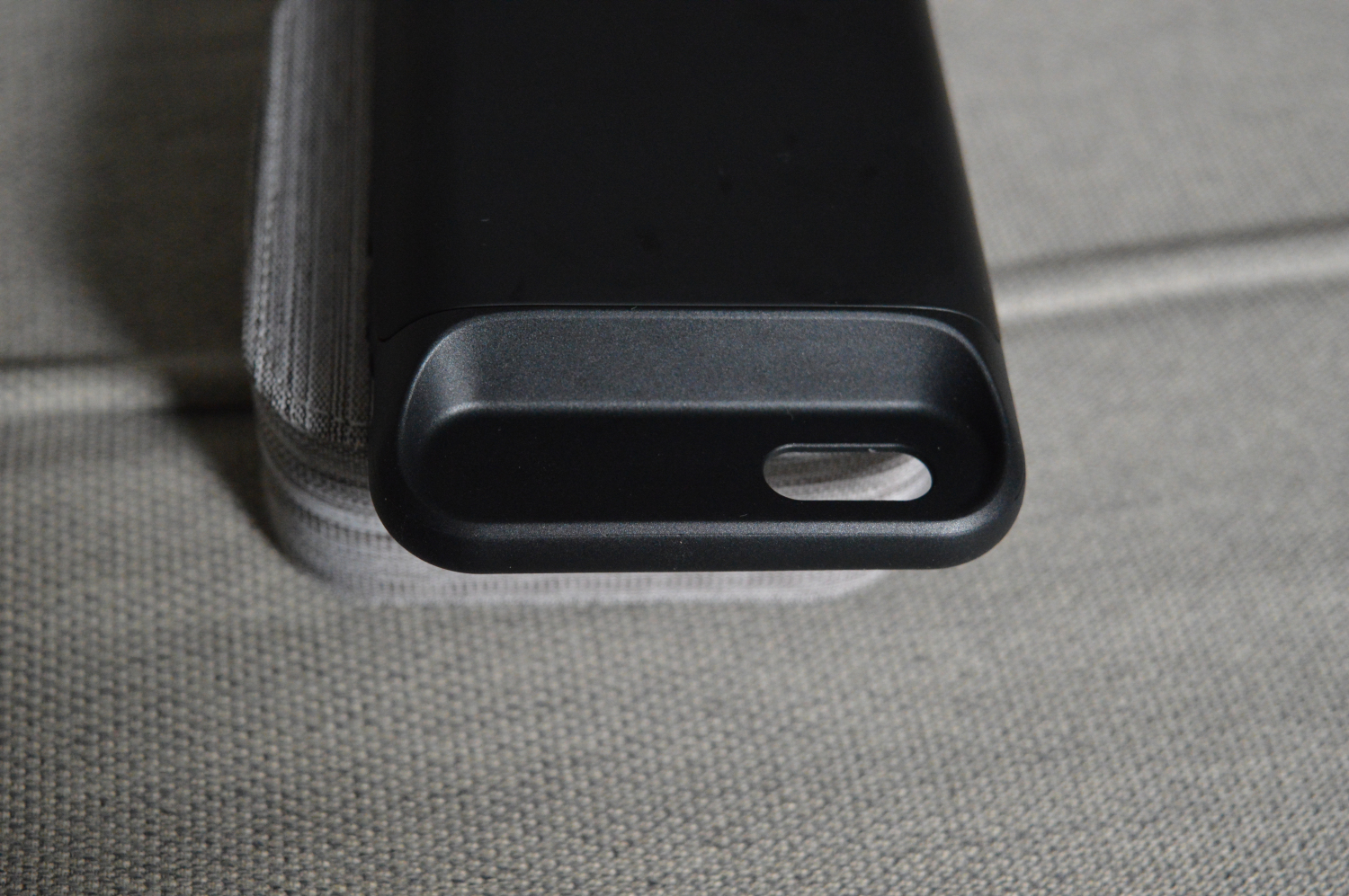 便携式苹果充电宝图拉斯,iphone充电宝图拉斯