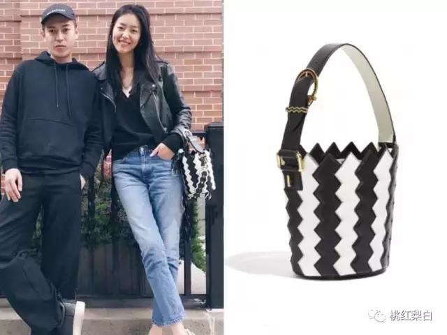 刘雯背的水桶包,刘雯旅行背的包