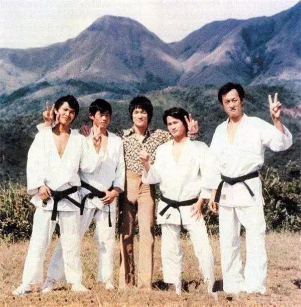 李小龙有几兄弟,李小龙几个兄弟姐妹