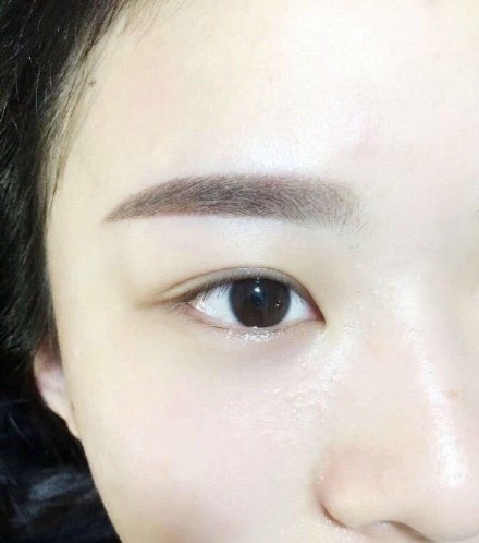 做眉毛的注意事项有哪些,做眉毛到底有没有尴尬期呢