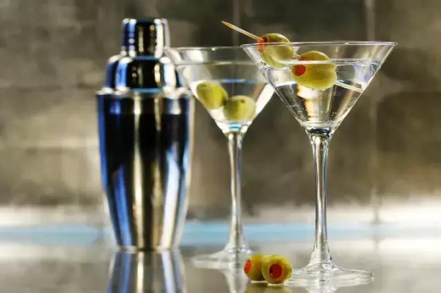 苏州适合一个人去的酒吧,苏州没有夜生活有酒吧吗