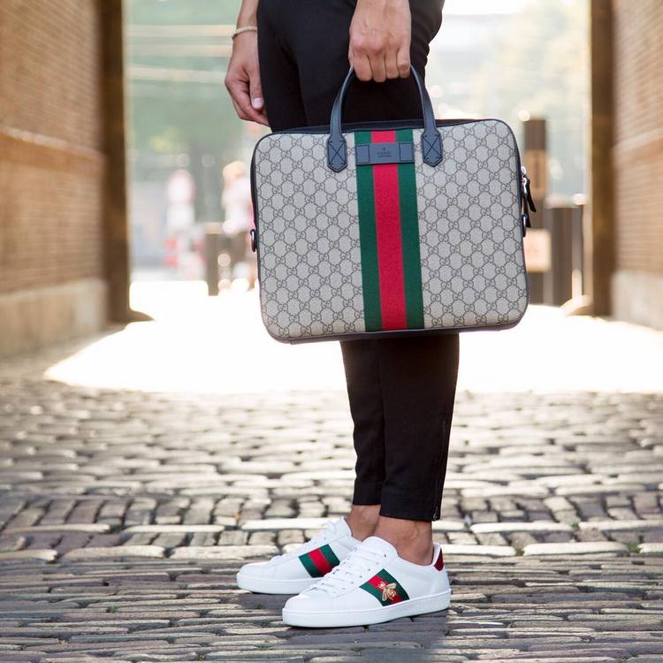 gucci比较火的衣服,gucci又开始出爆款了