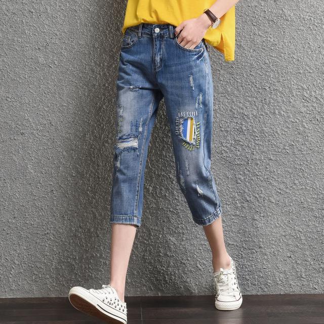 浅色哈伦牛仔裤怎么穿出高级感,个性哈伦牛仔裤洋气十足