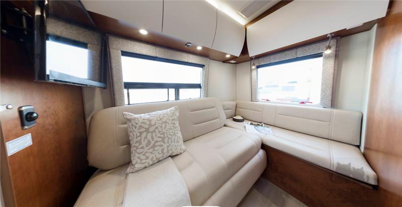 奔驰房车斯宾特豪华大空间,奔驰豪华房车零下50度旅行