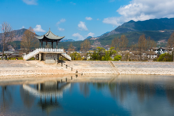 丽江攻略束河古镇,丽江束河古镇蓝石客栈住宿价格