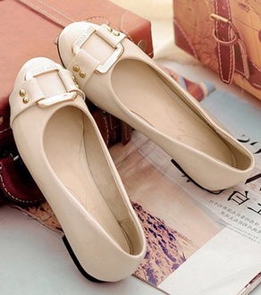 夏天脚出汗多怎么解决,夏天脚冷还爱出汗是怎么回事