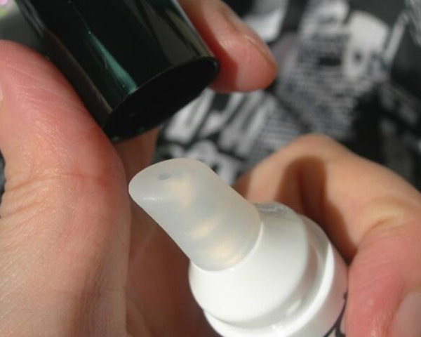 挤完痘痘后怎样防止发炎,挤完痘痘之后怎么处理防止痘坑