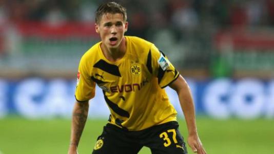 奥巴梅扬图赫尔帅气合影，球迷：美羊羊你穿了谁的裤子！