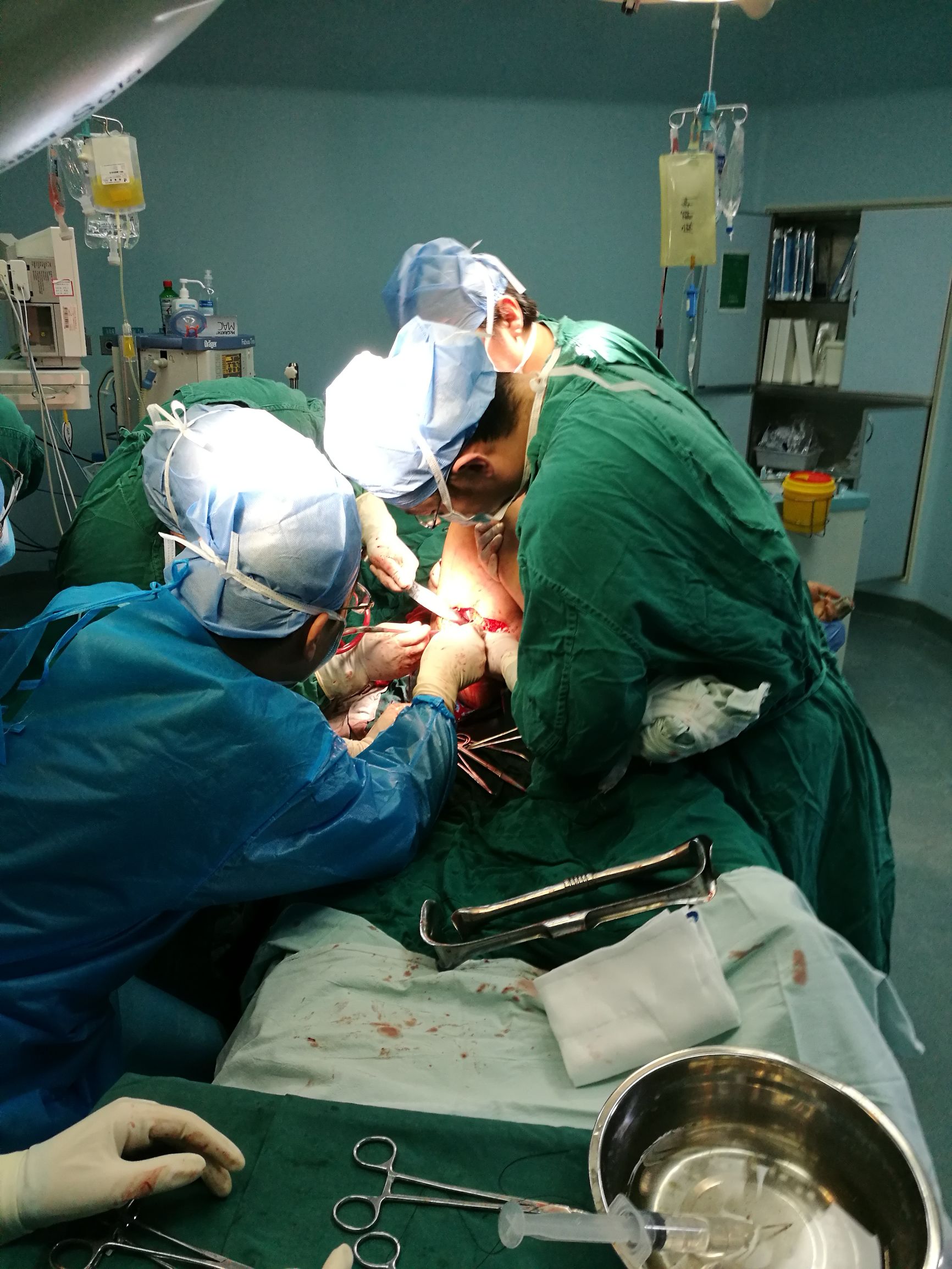 大医精诚，多科强强联手成功救治一例股总动静脉完全断裂患者