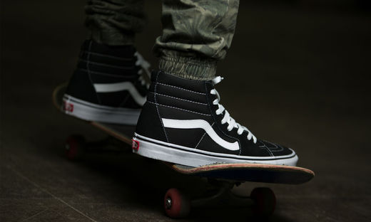 gd把这双vans活生生穿成新爆款,gd同款vans