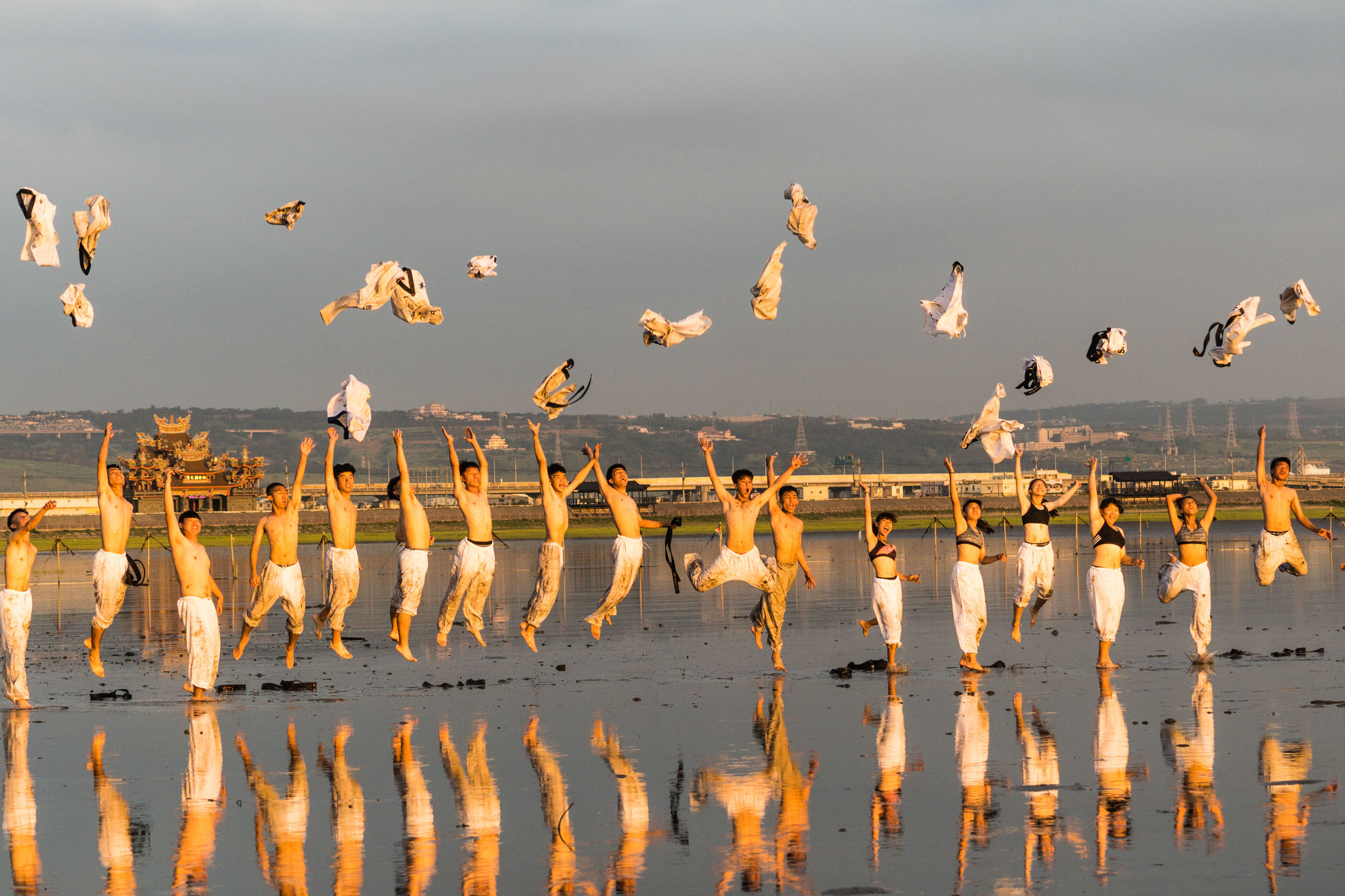 天空之镜高原之蓝视频,台湾湿地公园推荐