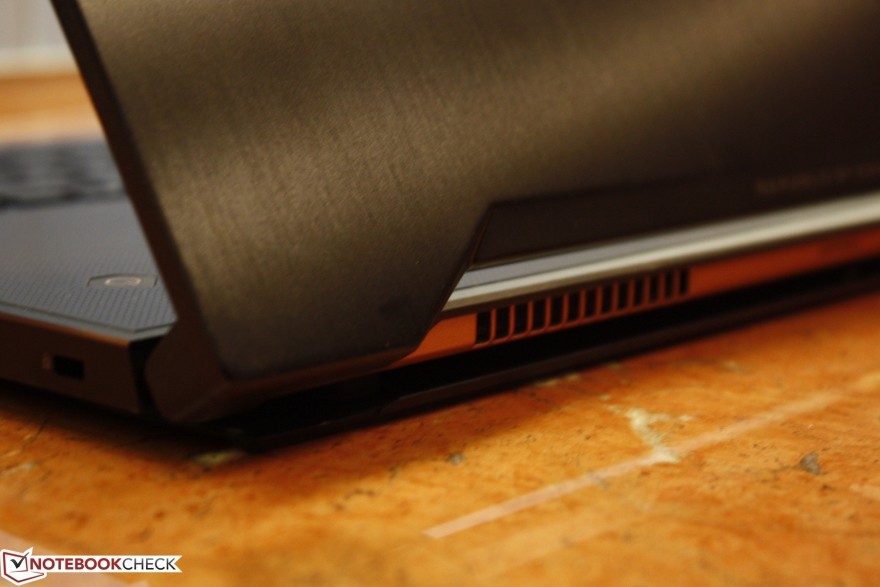 比雷蛇更好的产品,华硕rog月刃对比雷蛇