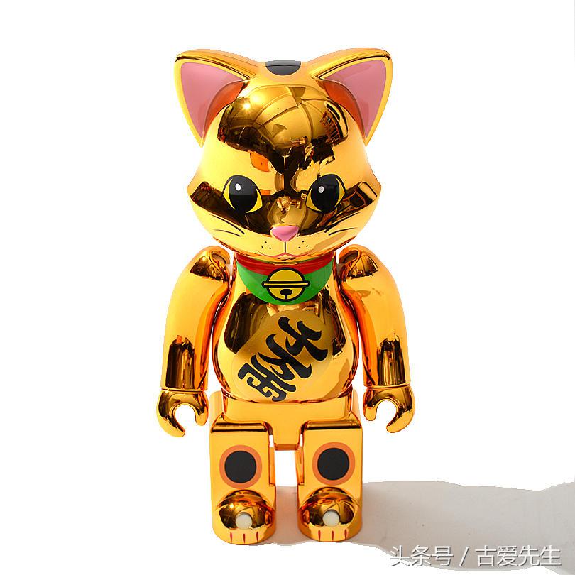 小屁孩才喊*力暴**熊，而我叫他Bearbrick！