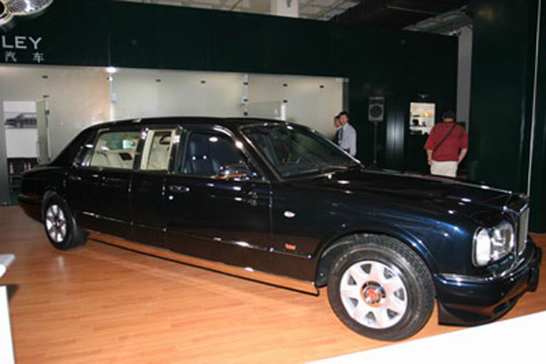 十万以内堪比迈巴赫的汽车,后排堪比迈巴赫的国产车