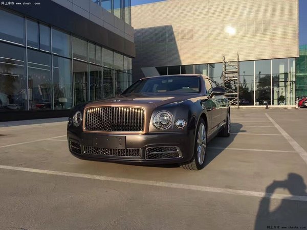 十万以内堪比迈巴赫的汽车,后排堪比迈巴赫的国产车