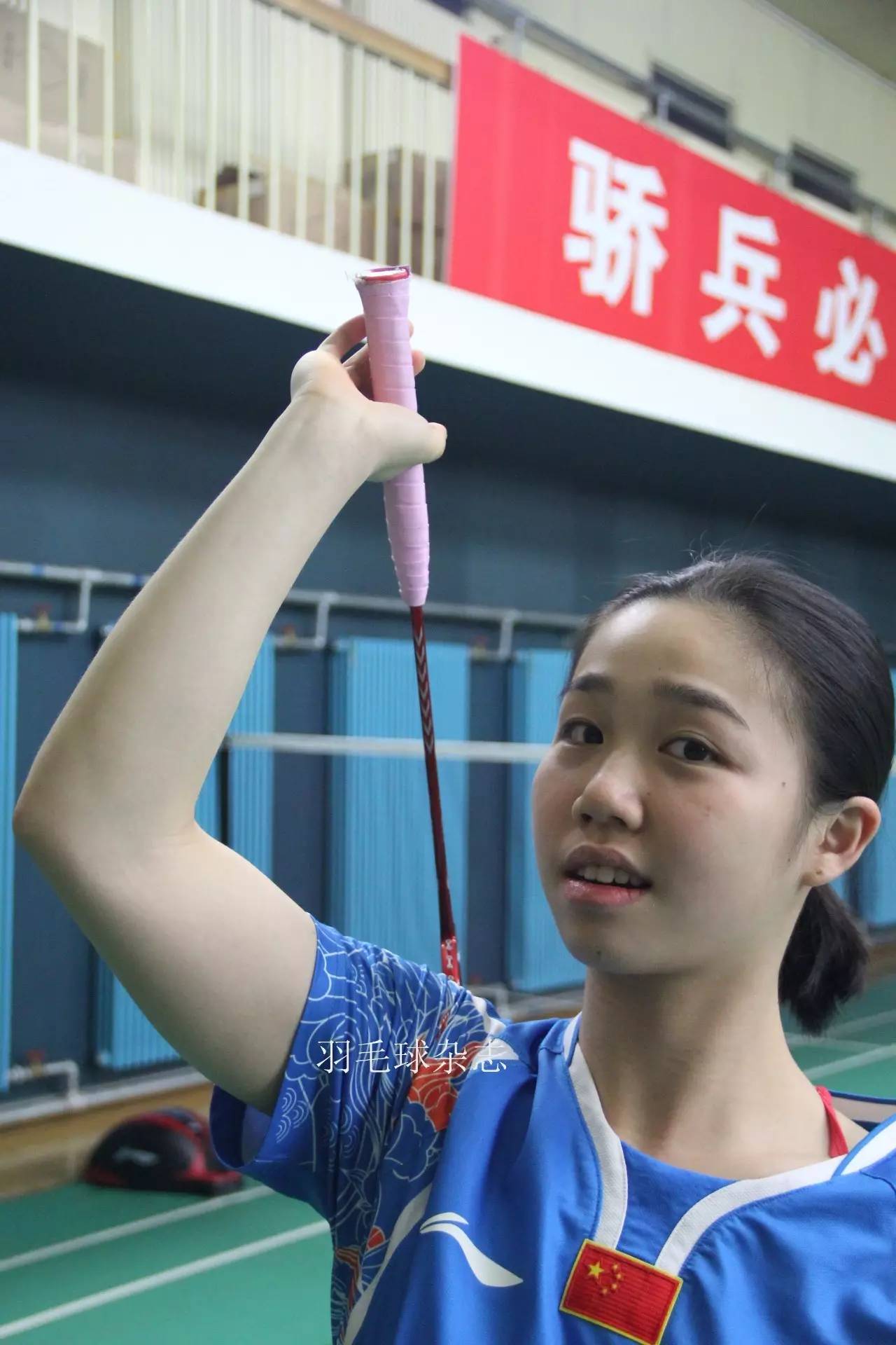 后场高远打不到对面后场,如何提高你后场高远球的质量