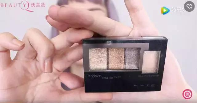 一个眼影盘搞定眼睛部分教程,粉色眼影盘妆容