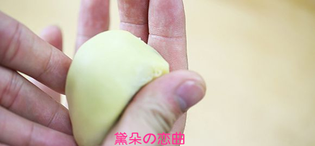 蛋黄酥做法教程空气炸锅,美食蛋黄酥教程