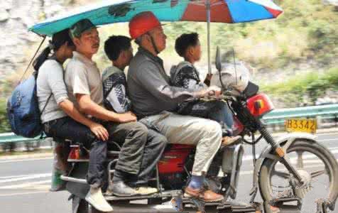 摩的被砸后续,摩的拉客被滴滴抢走