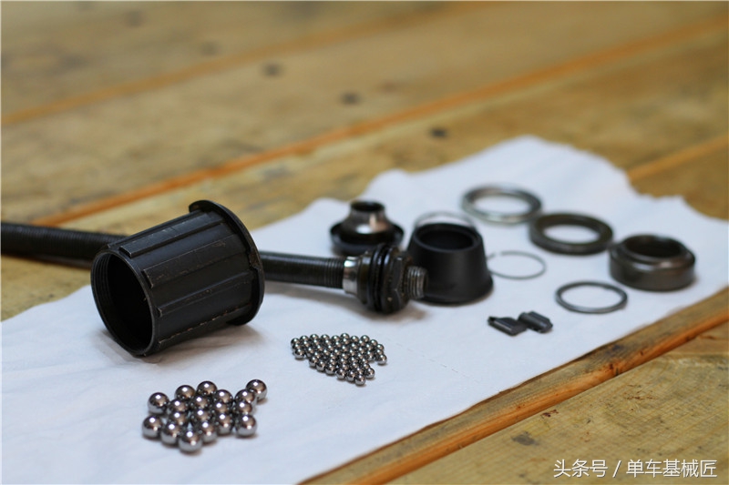 花鼓轴承拆卸技巧,拆滚珠花鼓需什么工具