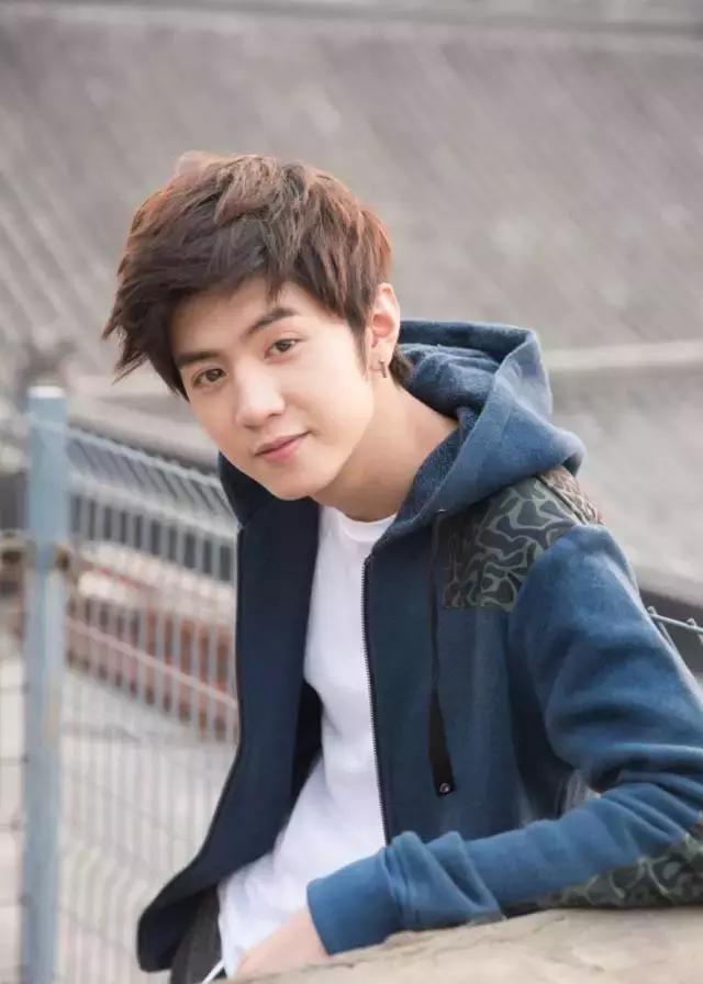 95后忙着霸屏上热搜,没听说这些名字的都是88年中年**