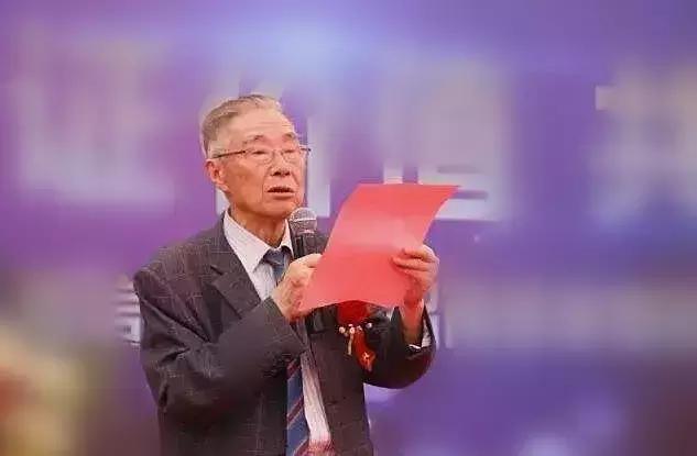 曾被迫卖公司,84岁再创业他用1座破庙、8个工人,年赚13亿