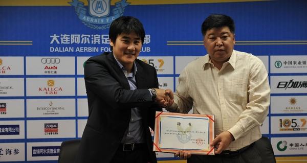 他才是应该离开北京国安的人球队崩盘他不可推卸！