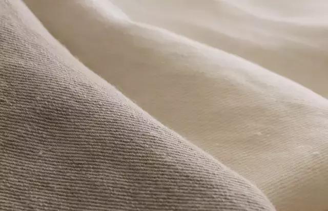 适合夏天的男式休闲裤，选这四种颜色永远不会出错